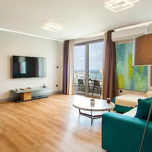 Apartament Minimal Loft Art With Sea View Over Harbour, Heraklion